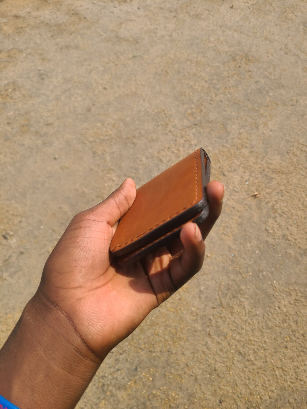 Eleganz Hand Crafted 100% Leather Wallet .